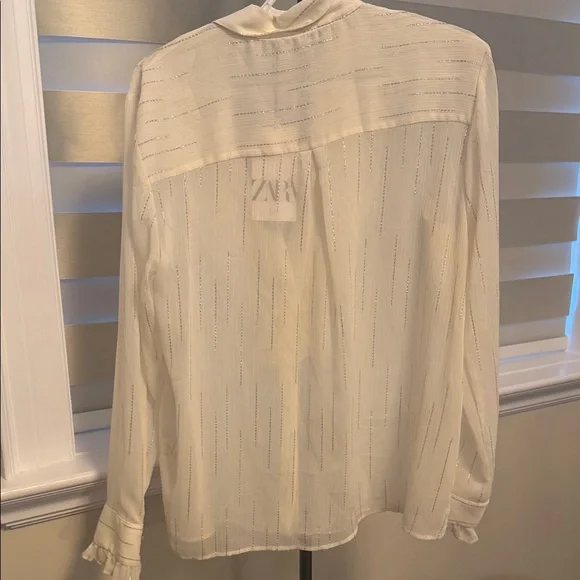 Zara Cream Ruffled Blouse - Picture 3 of 3